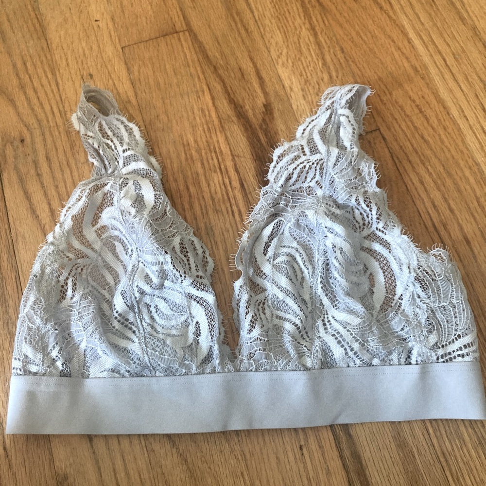Oysho silver -y gray pale blueish bralette in great condition